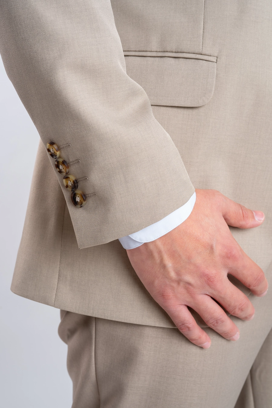 Traje Taupé